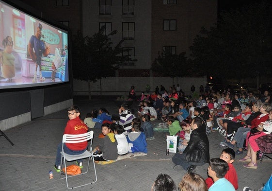 Una antigua edición del cine de verano de Santa Marta.