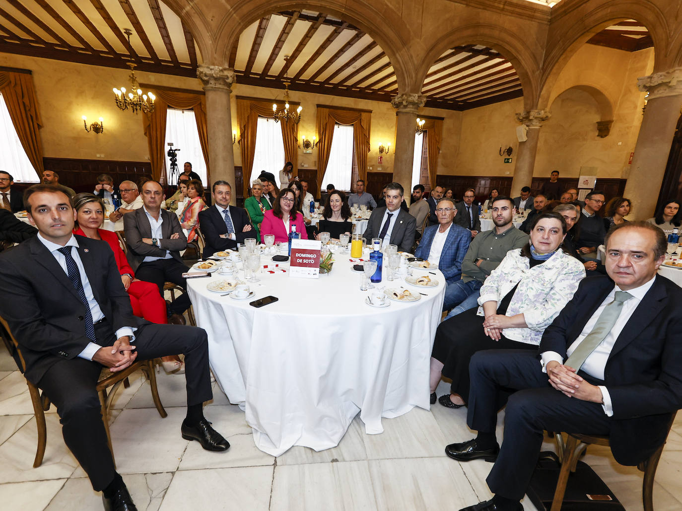 Alberto Díaz (Grupo Ferpal), Yolanda Cañizal (Ballesol), Javier Pérez (Hc Catering), Urbano Ullán (Laboral Kutxa), Adriana Casillas (Tebrio), Mónica Ponte (LA GACETA), Daniel Salvador (Universidad Pontificia de Salamanca), Juan José Peralta y Ángel Peralta (Helcesa), Ana Isabel Benito y Fernando Alonso (Icecyl).