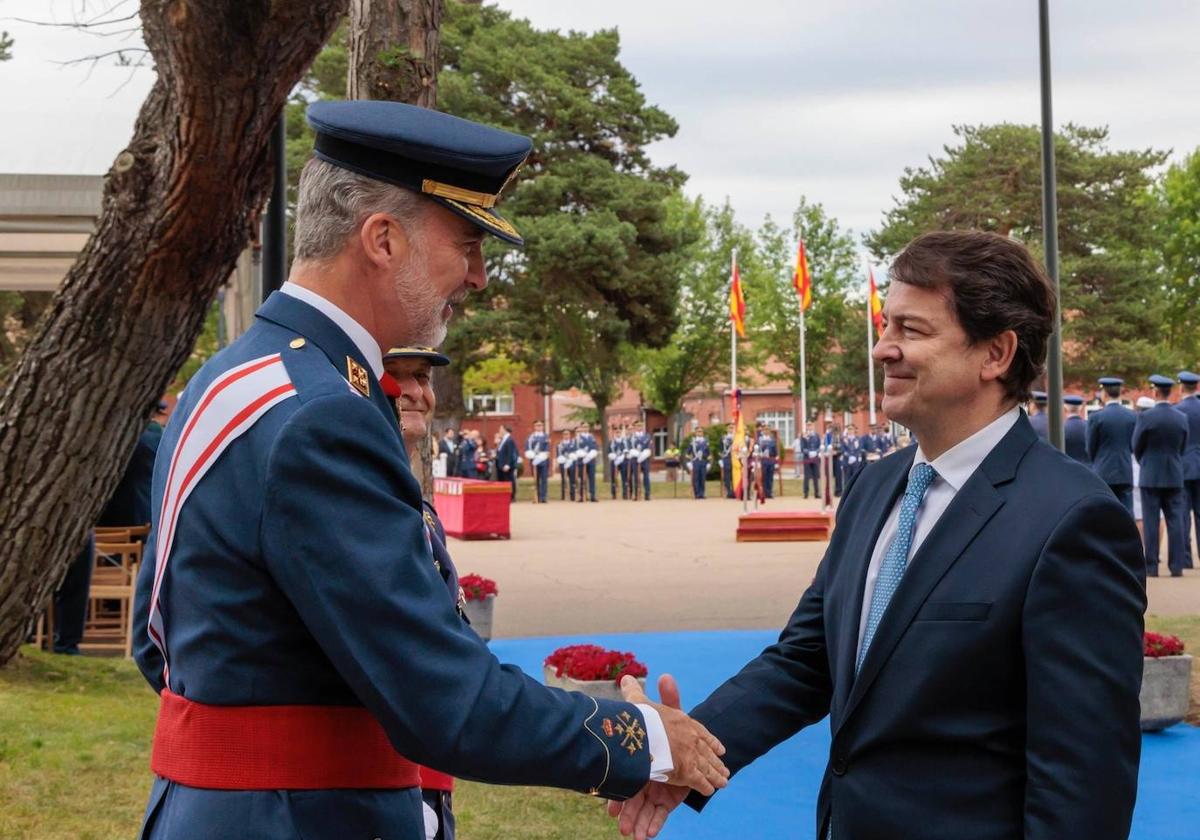 Foto publicada por Fernández Mañueco en el décimo aniversario del reinado de Felipe VI.