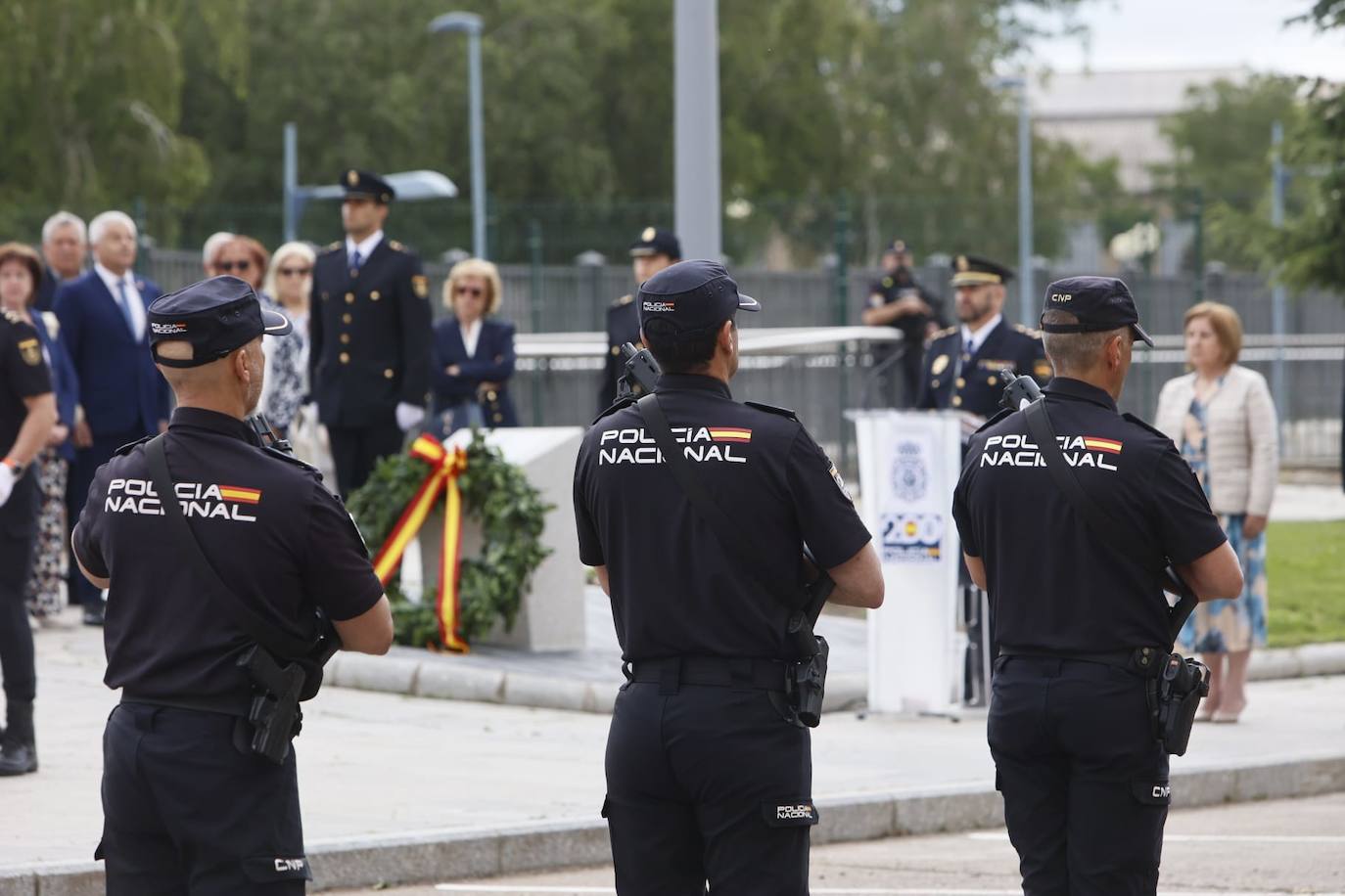 Así ha sido el emotivo recuerdo de la Policía Nacional de Salamanca a los agentes asesinados a manos de grupos terroristas