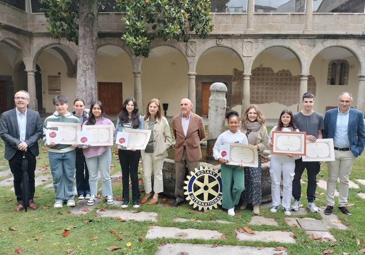 La entrega del premio tuvo lugar en el convento de San Francisco.