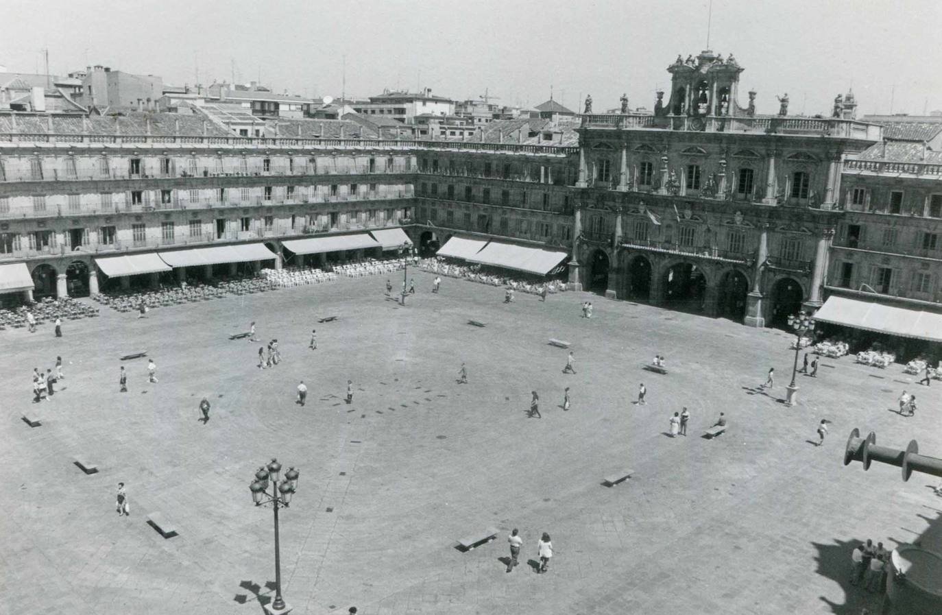 Jardines, corridas de toros o grandes ferias: así ha cambiado la Plaza Mayor de Salamanca en los últimos años