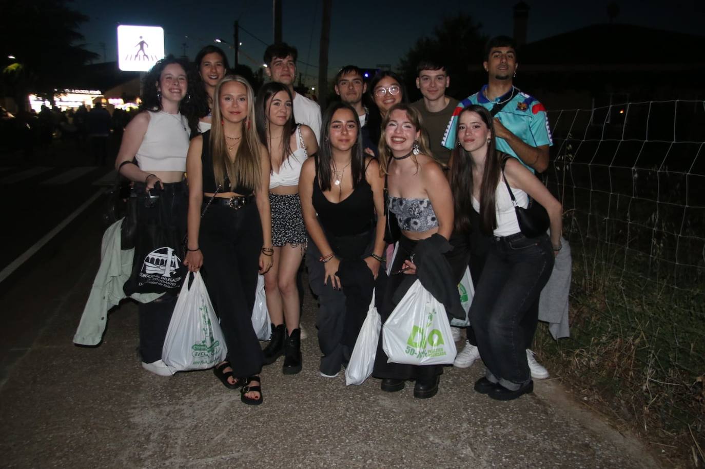 Gran ambiente en Castellanos de Villiquera para disfrutar de la Orquesta Panorama