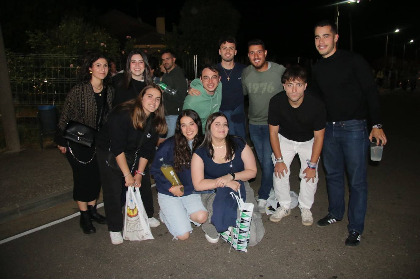 Gran ambiente en Castellanos de Villiquera para disfrutar de la Orquesta Panorama