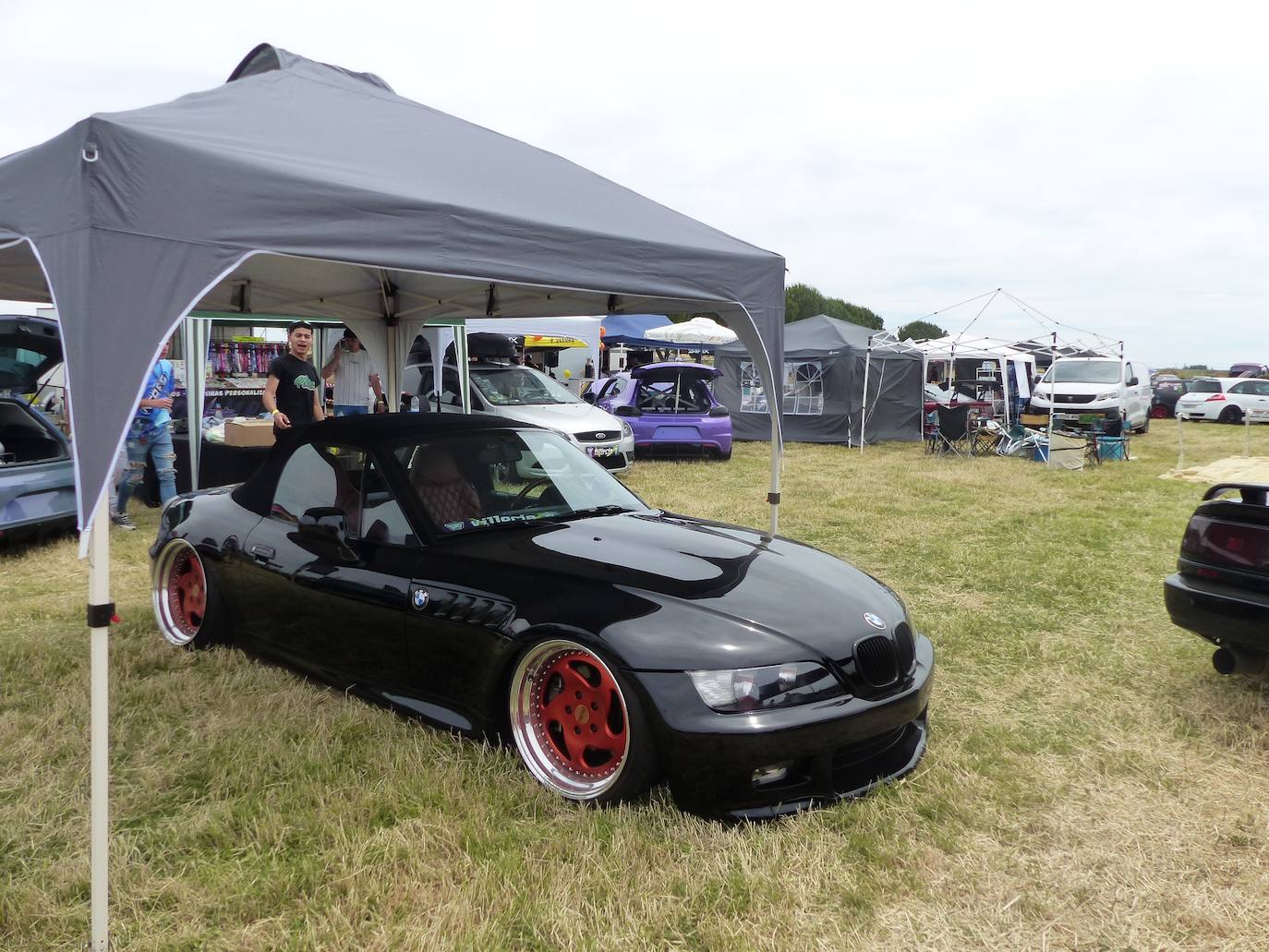 400 vehículos tunning hacen rugir a Villoria