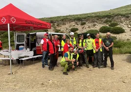 Imagen de algunos de los participantes en el operativo de búsqueda en la Sierra de Béjar y Candelario