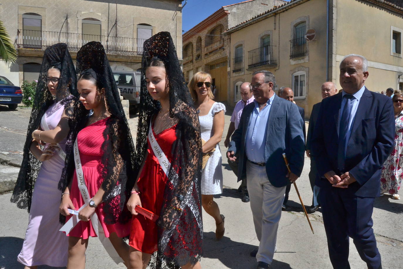 Hinojosa «echa la bandera» para vencer al poder feudal