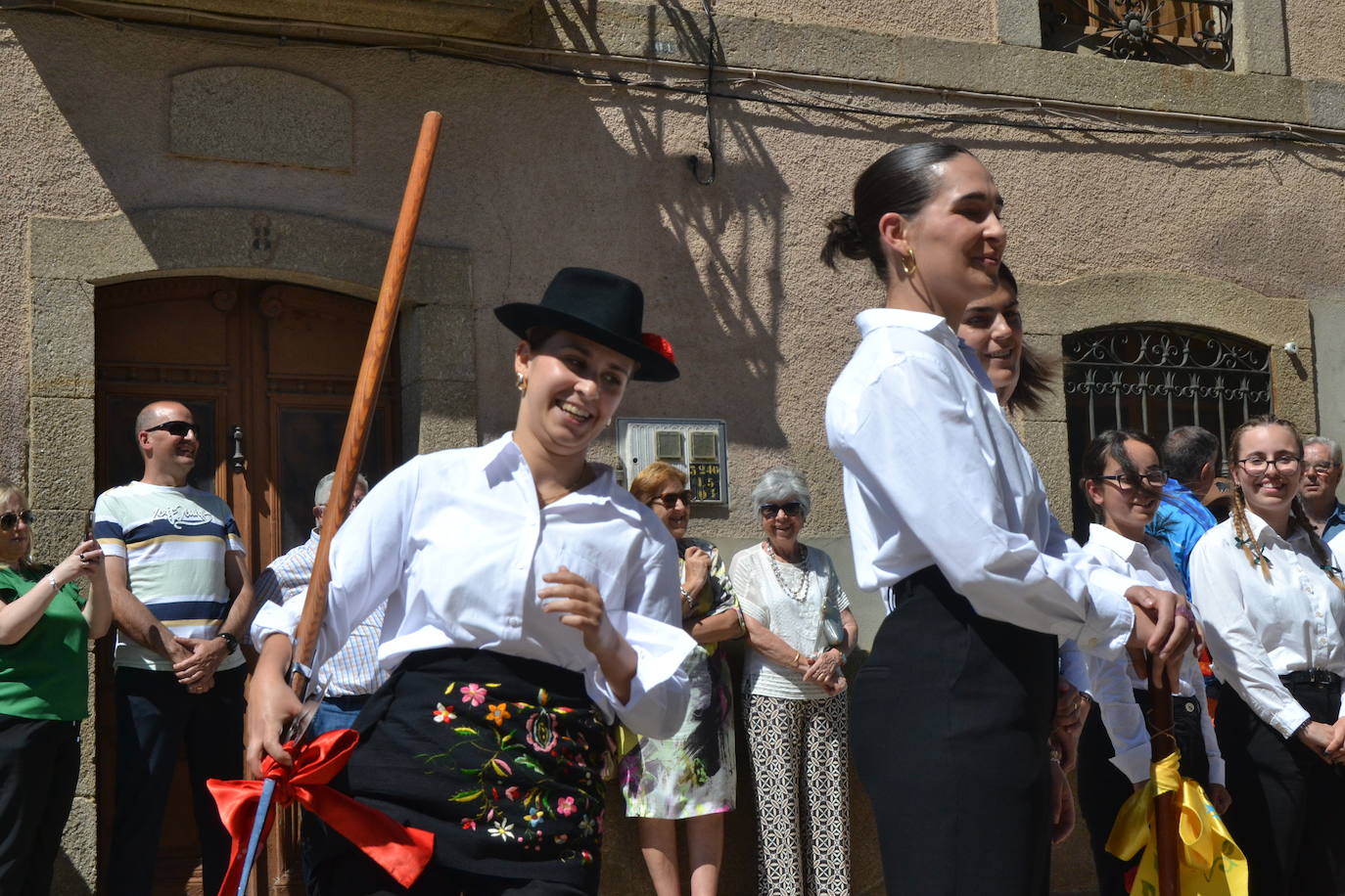 Hinojosa «echa la bandera» para vencer al poder feudal