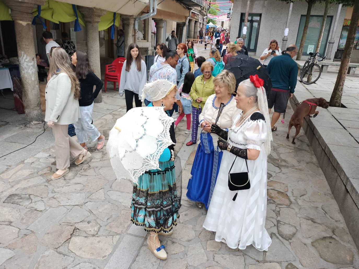 Aires goyescos para dar color a la fiesta en Piedrahita