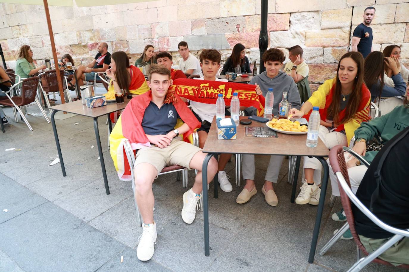 Ambiente en las calles de Salamanca para ver el partido de la Eurocopa contra Georgia