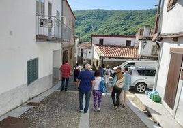 Visitantes, en la villa de Montemayor del Río.