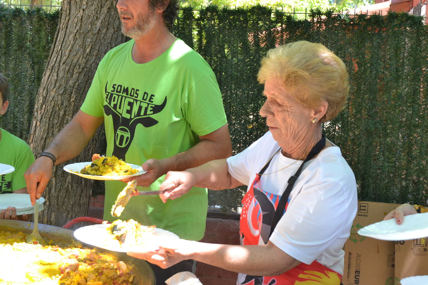 Una rica paella une a los vecinos del Barrio Nuevo de Ciudad Rodrigo