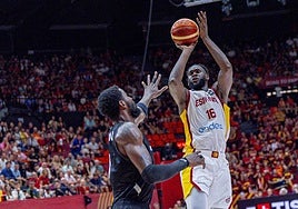 Usman Garuba, en una acción de tiro.