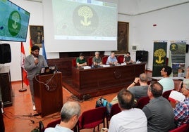 Presentación del Club de Fincas ayer en el Colegio Arzobispo Fonseca.