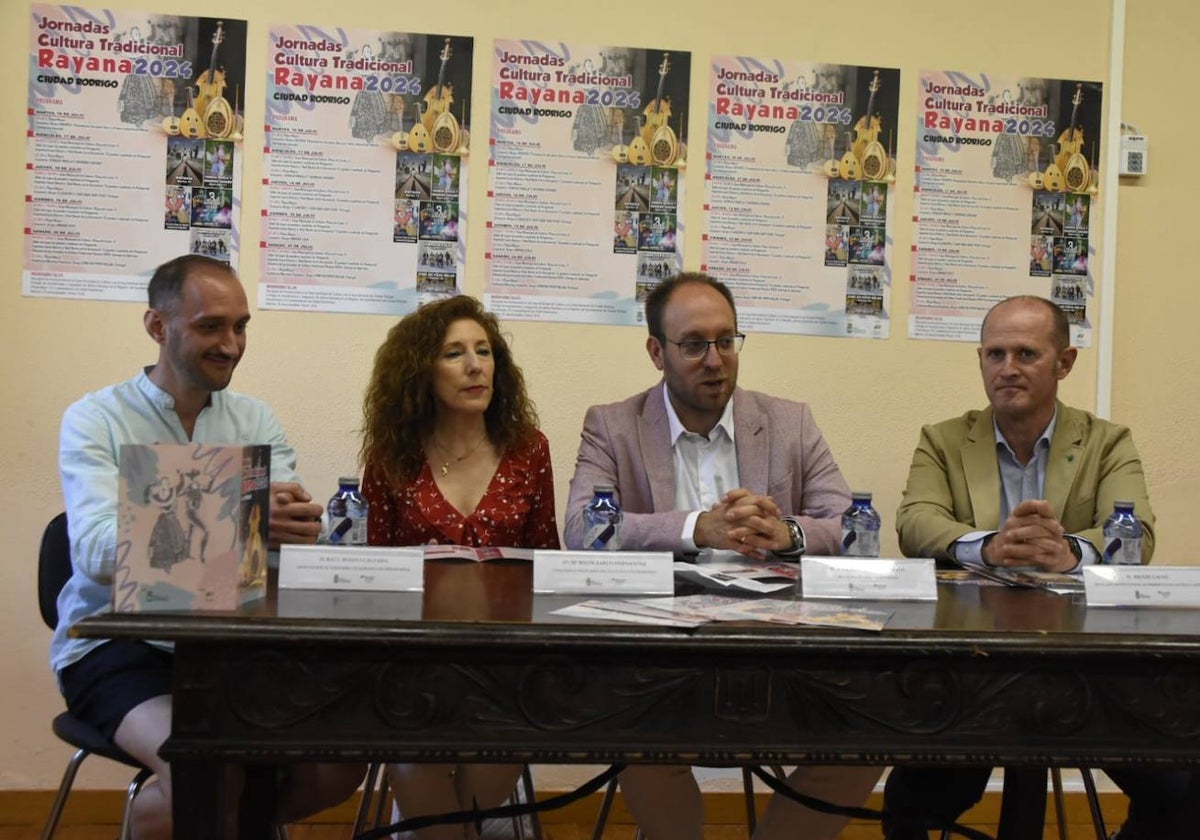 Raúl Benito, Belén Barco, Marcos Iglesias y Miguel Calvo