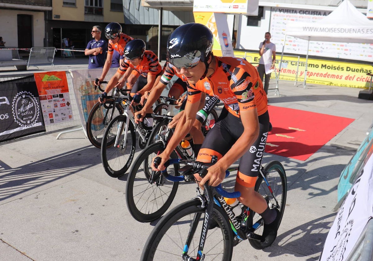 Acento portugués en el inicio de la IV Vuelta Ciclista a Guijuelo cadete