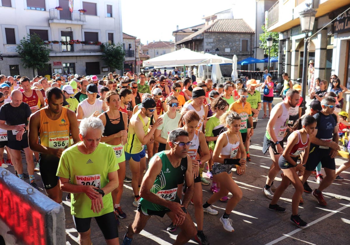 Linares de Riofrío disfruta con el cross de la Honfría