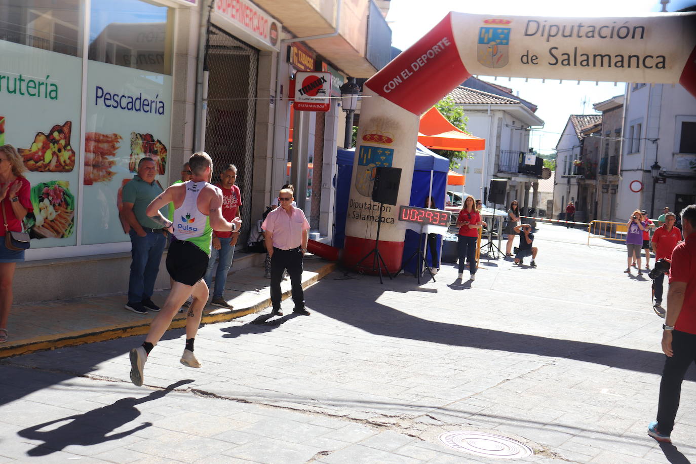 Linares de Riofrío disfruta con el cross de la Honfría