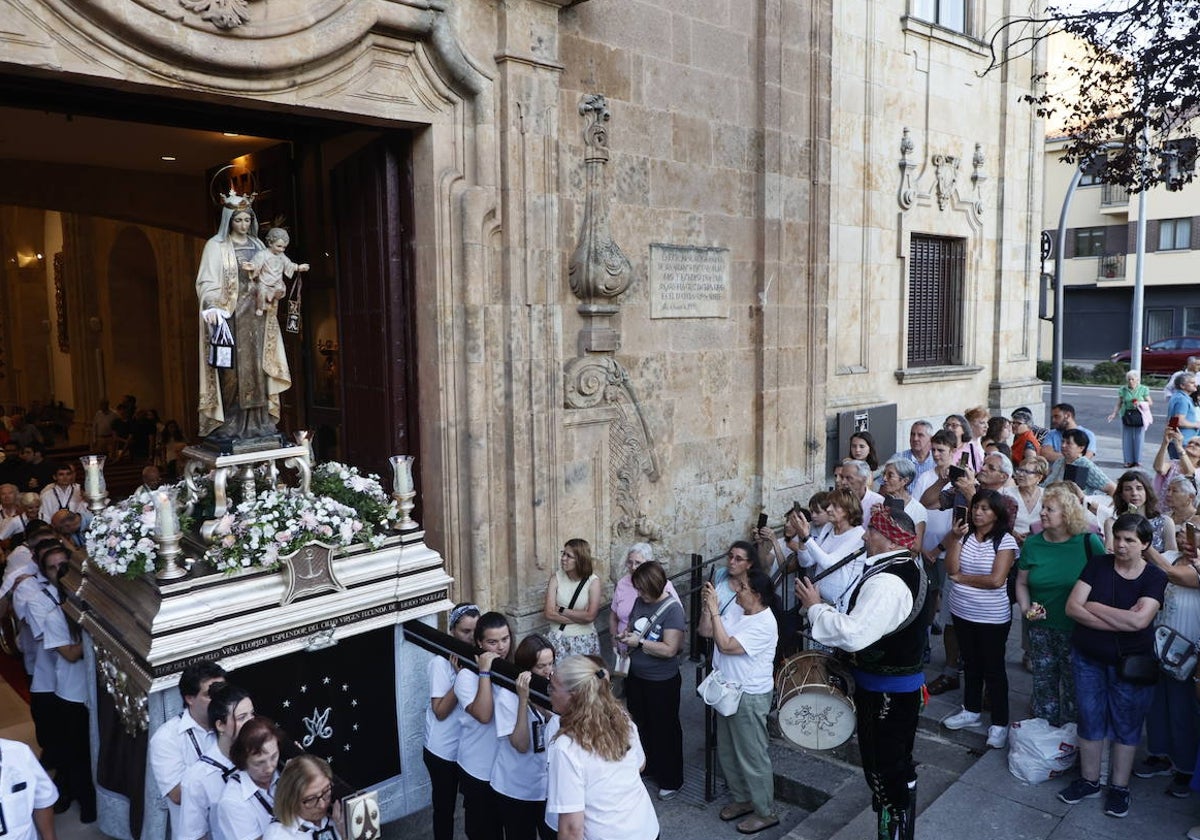 La Virgen del Carmen se luce junto al Tormes