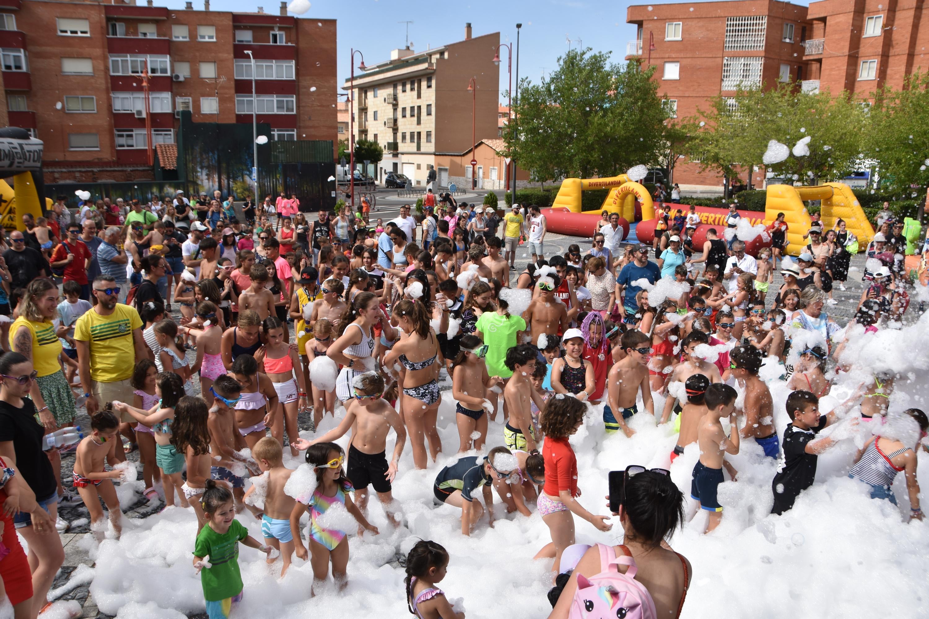 Los niños estrenan la diversión en la previa de las fiestas de Santa Marta