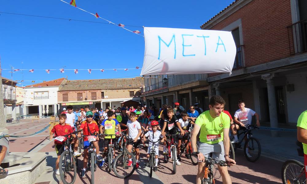 Jesús Ruano y Pilar García quedan primero en la VIII Quedada Running y Marcha Ciclista Solidaria