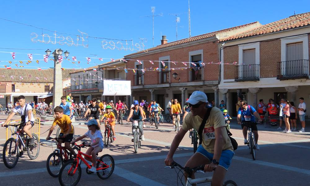 Jesús Ruano y Pilar García quedan primero en la VIII Quedada Running y Marcha Ciclista Solidaria