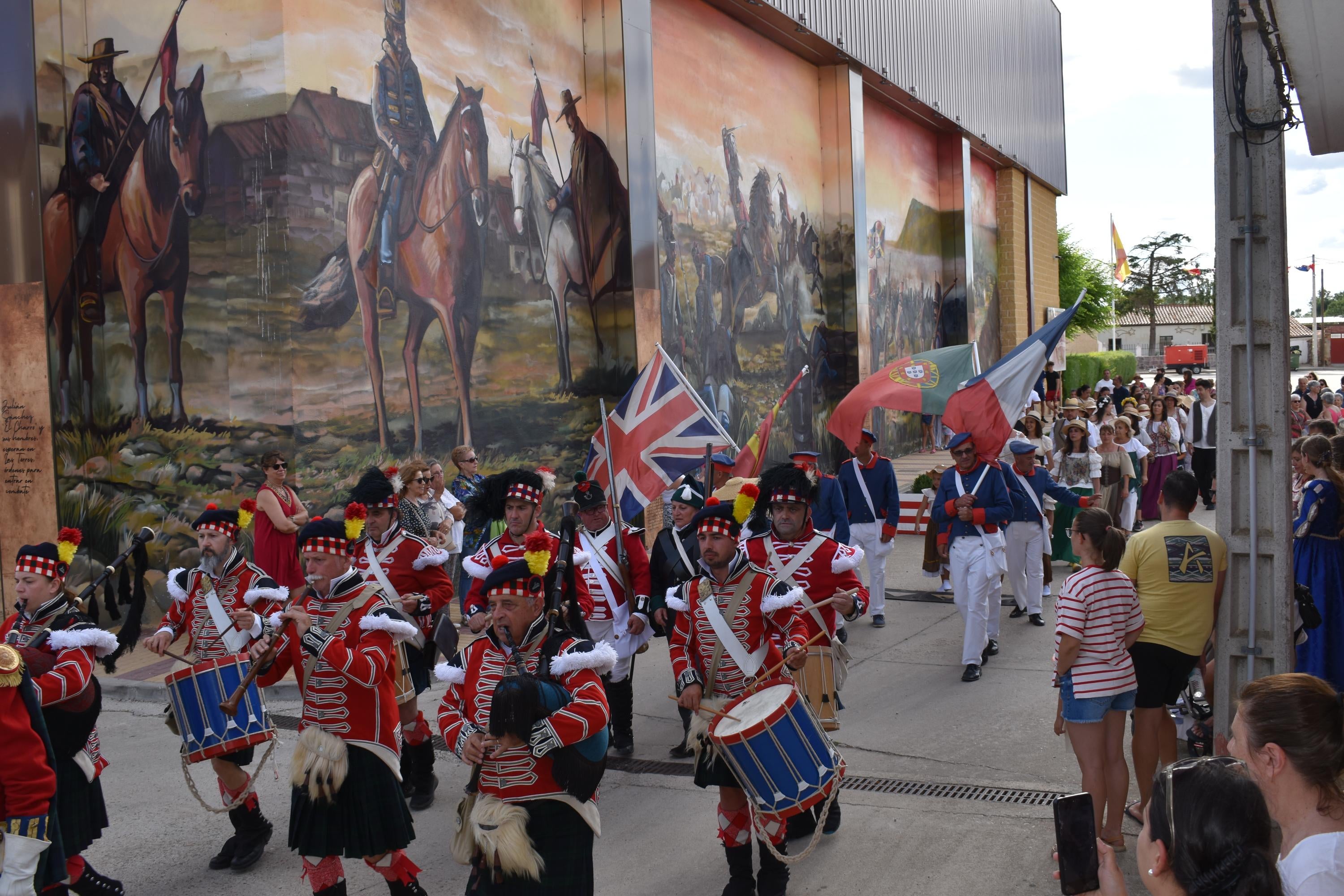 Así ha sido el desfile de época para recordar la batalla de Arapiles de 1812