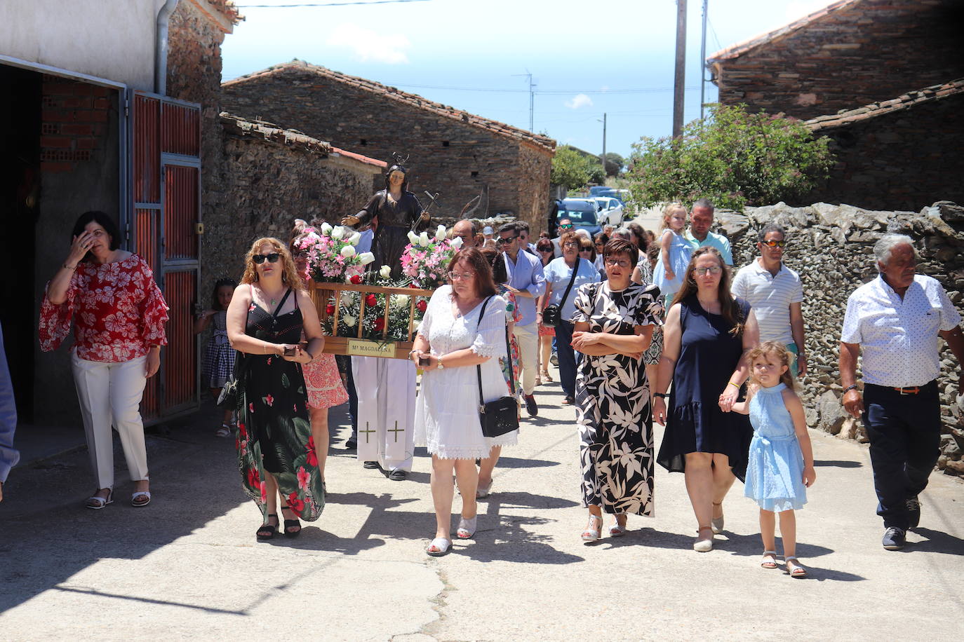 Palacios de Salvatierra acompaña a su patrona en el día de su fiesta