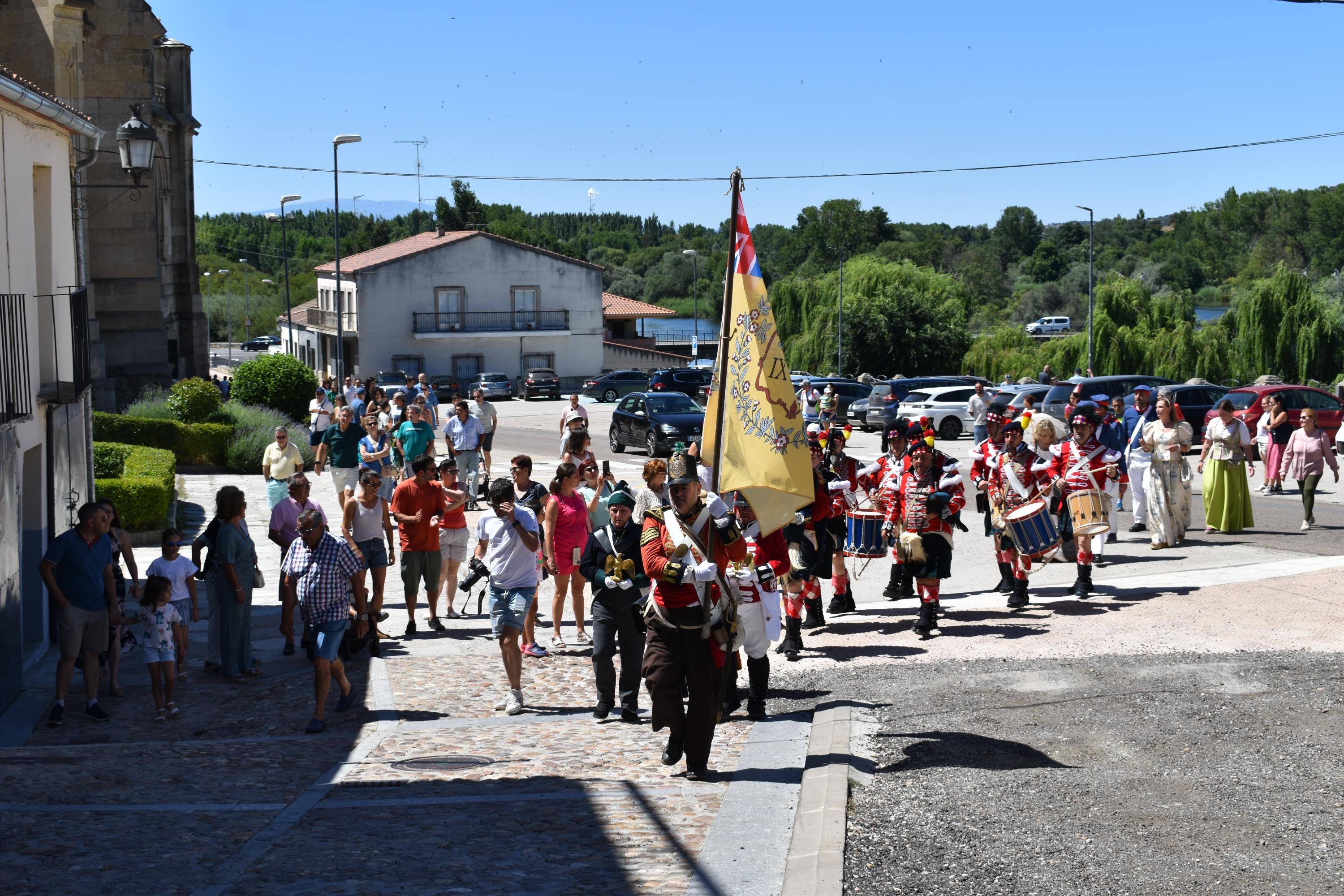 Alba de Tormes conmemora por primera vez la batalla de Los Arapiles con un desfile de época