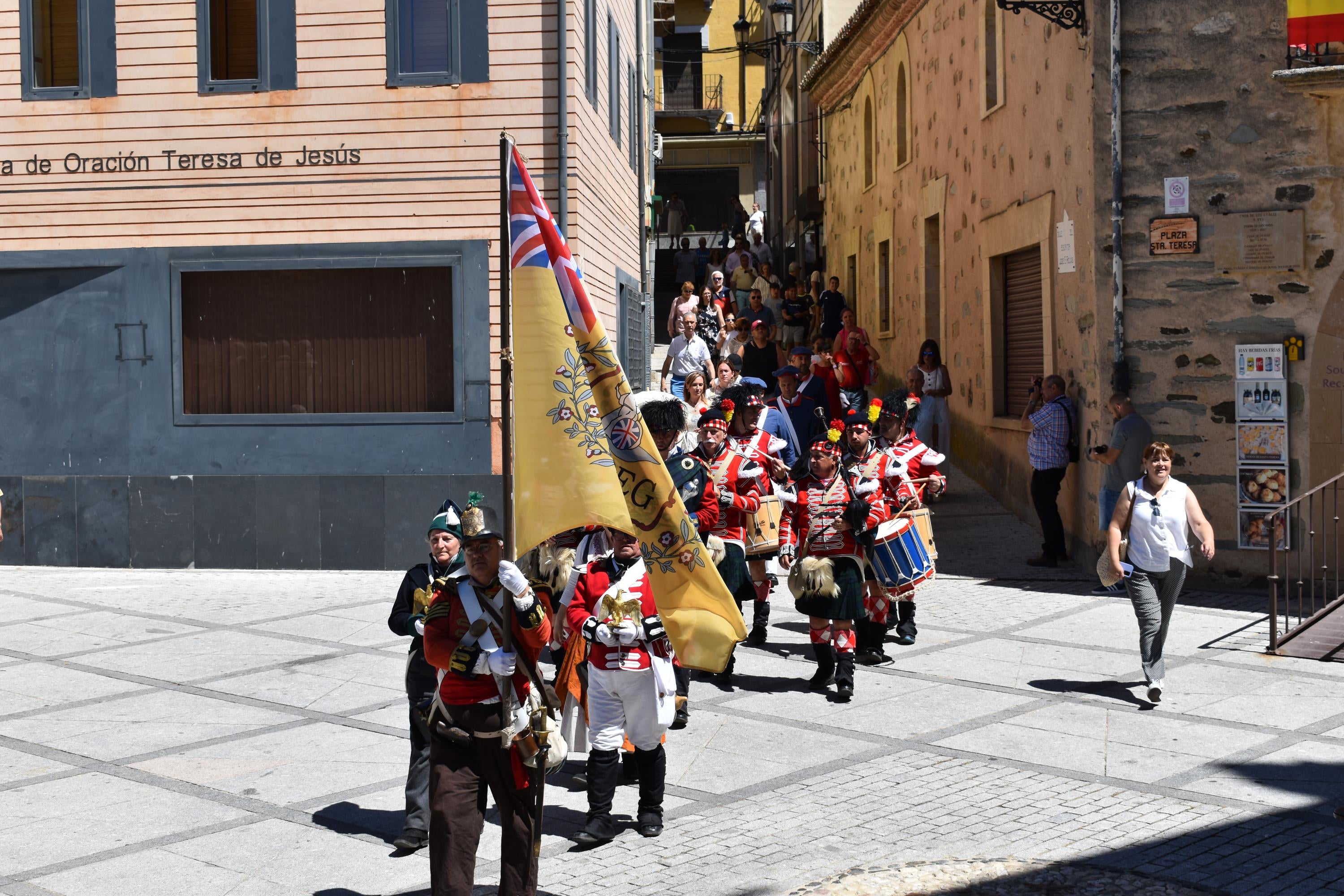 Alba de Tormes conmemora por primera vez la batalla de Los Arapiles con un desfile de época