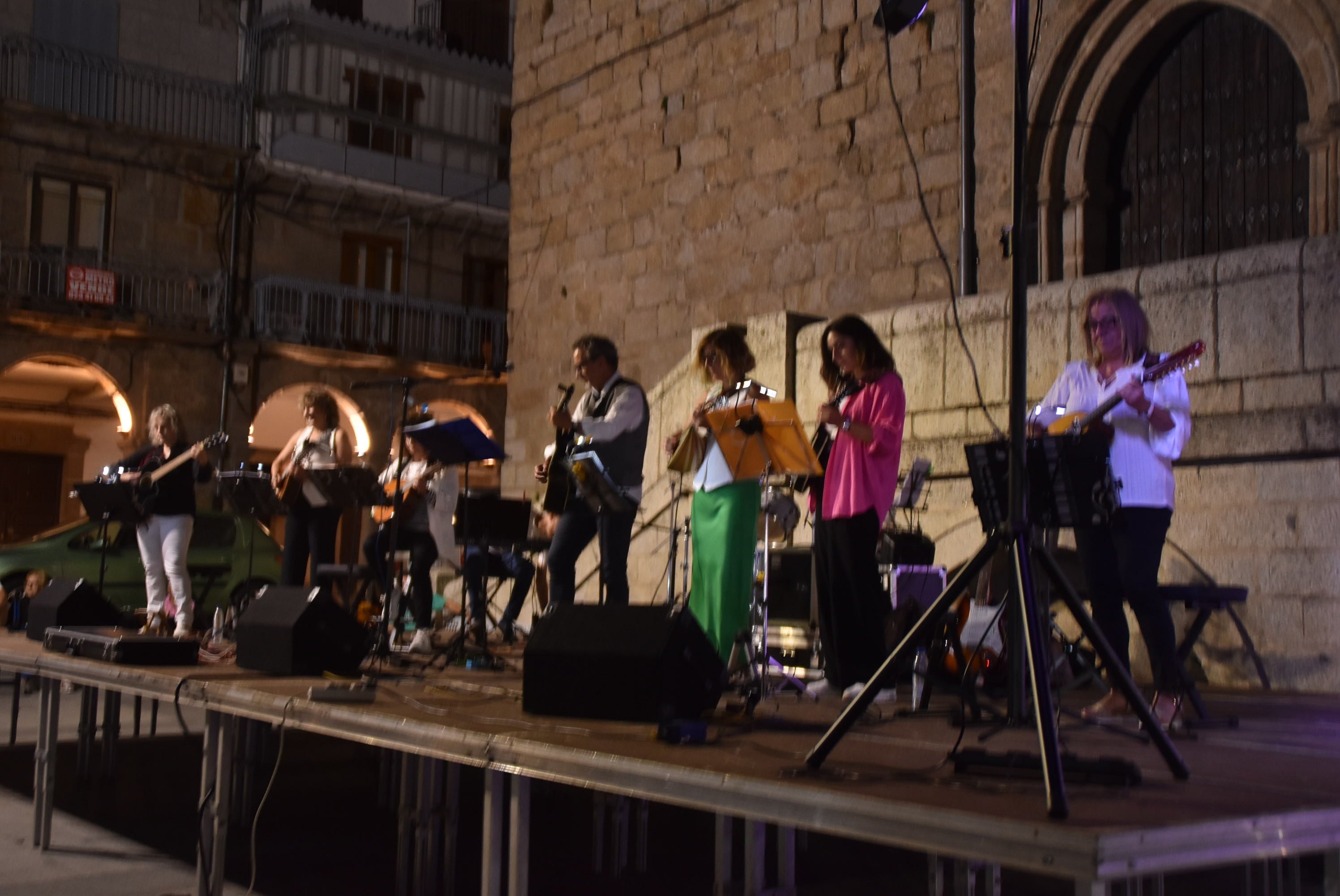 Béjar despide la Noche en Blanco con música local