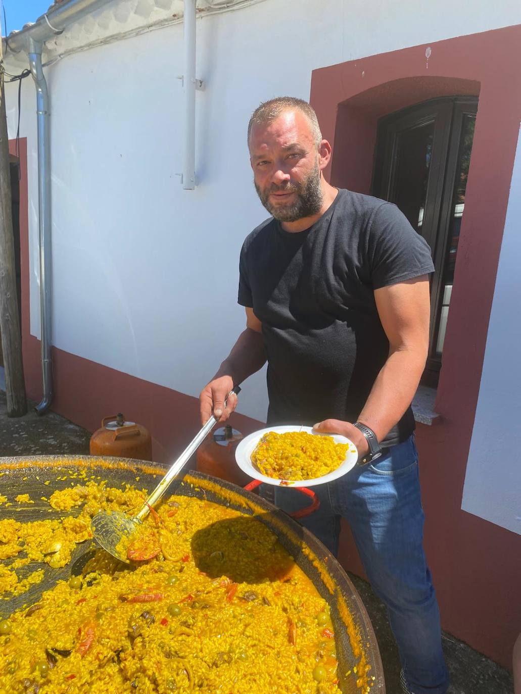 Los mayores de Frades disfrutan de un animado día de fiesta