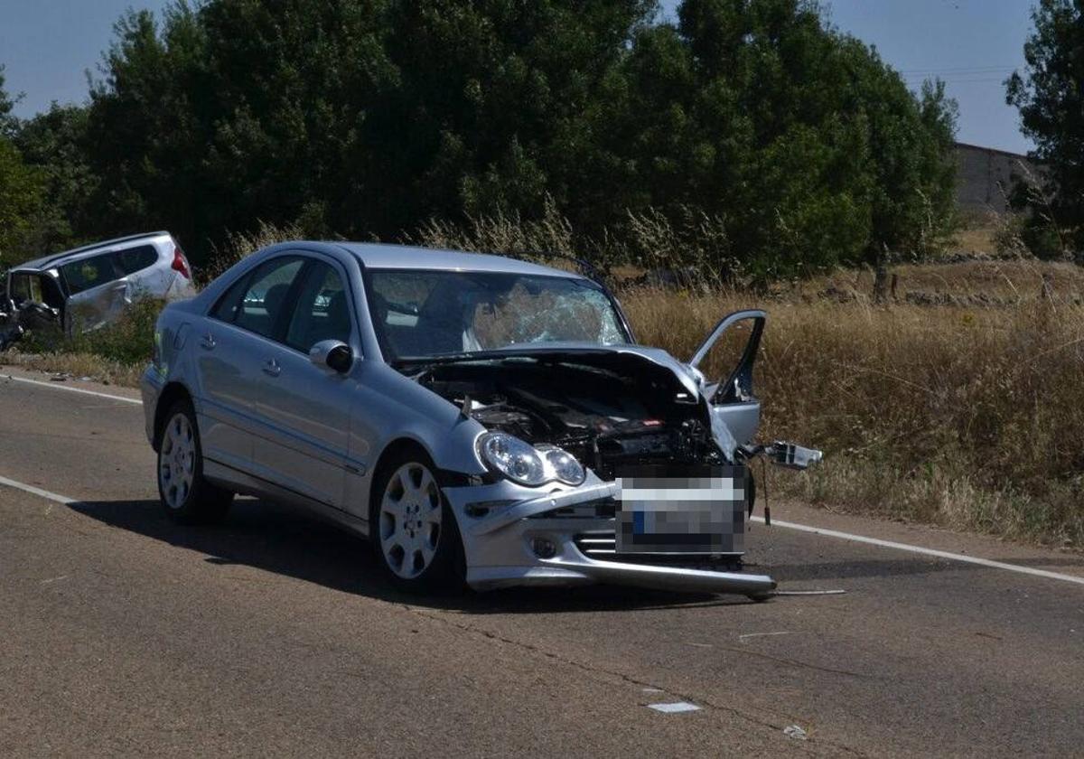 Una fallecida y un herido tras una colisión entre un turismo y una furgoneta en Vitigudino