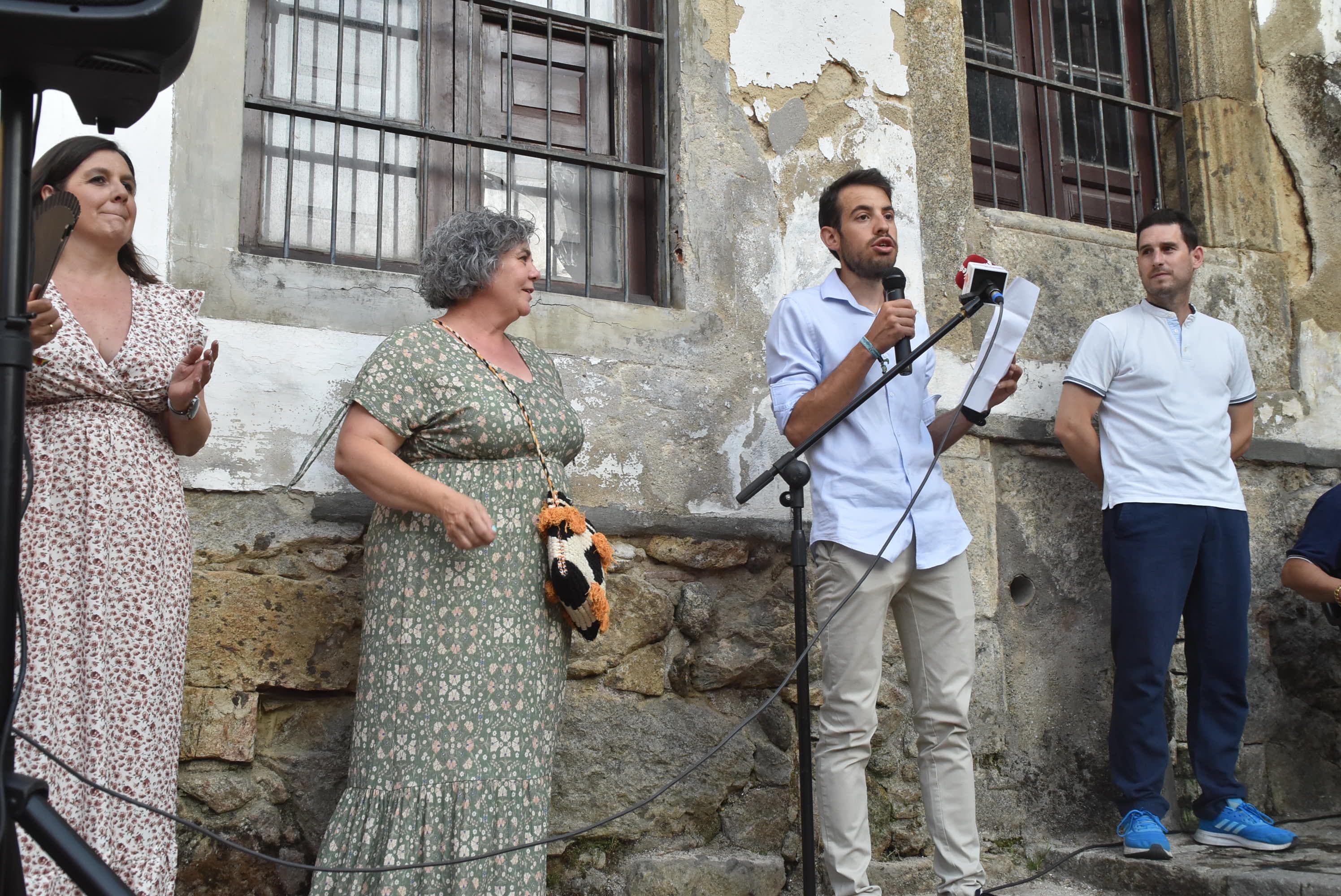 Una pedida de mano sorprende en el pregón de este pueblo salmantino