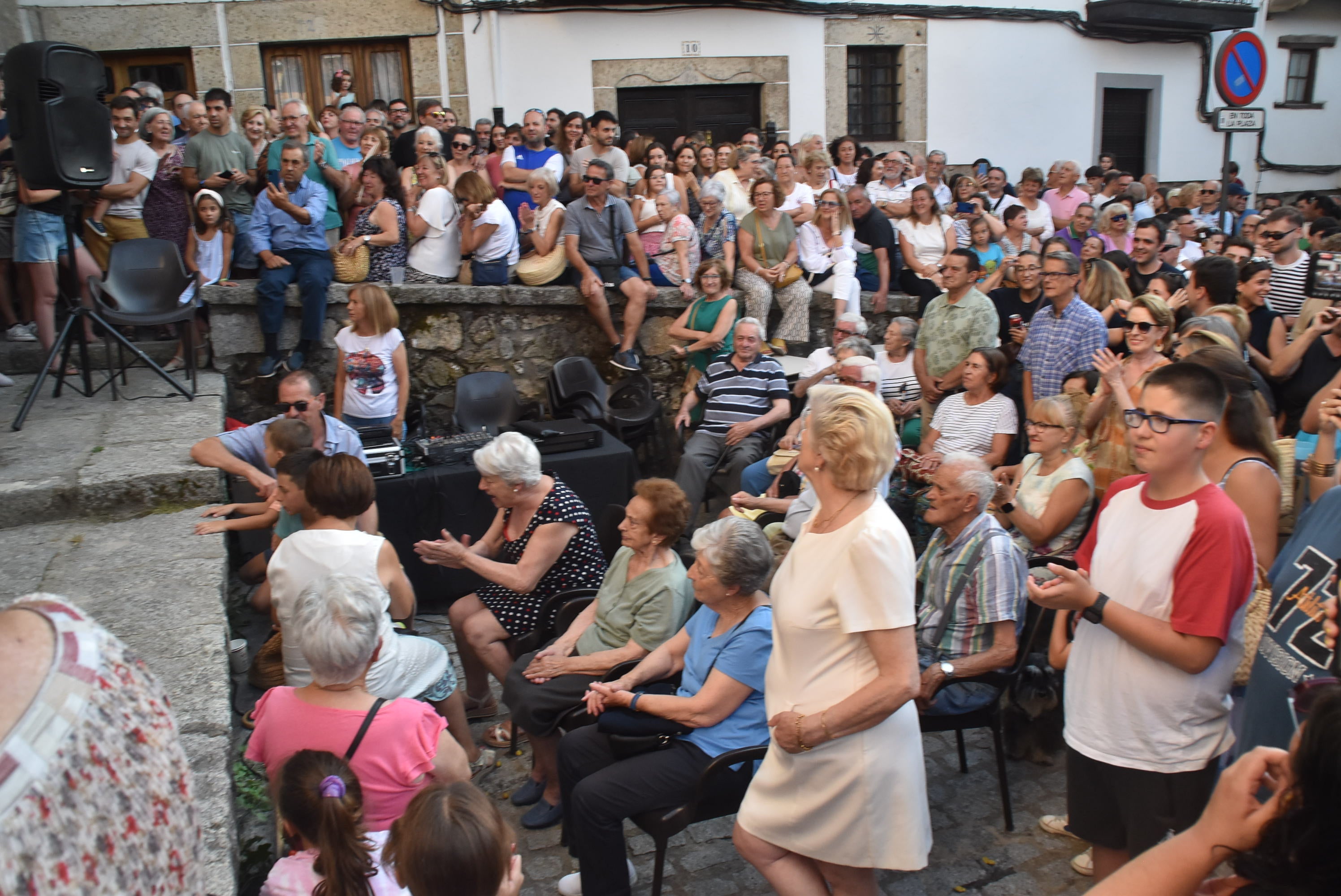 Una pedida de mano sorprende en el pregón de este pueblo salmantino