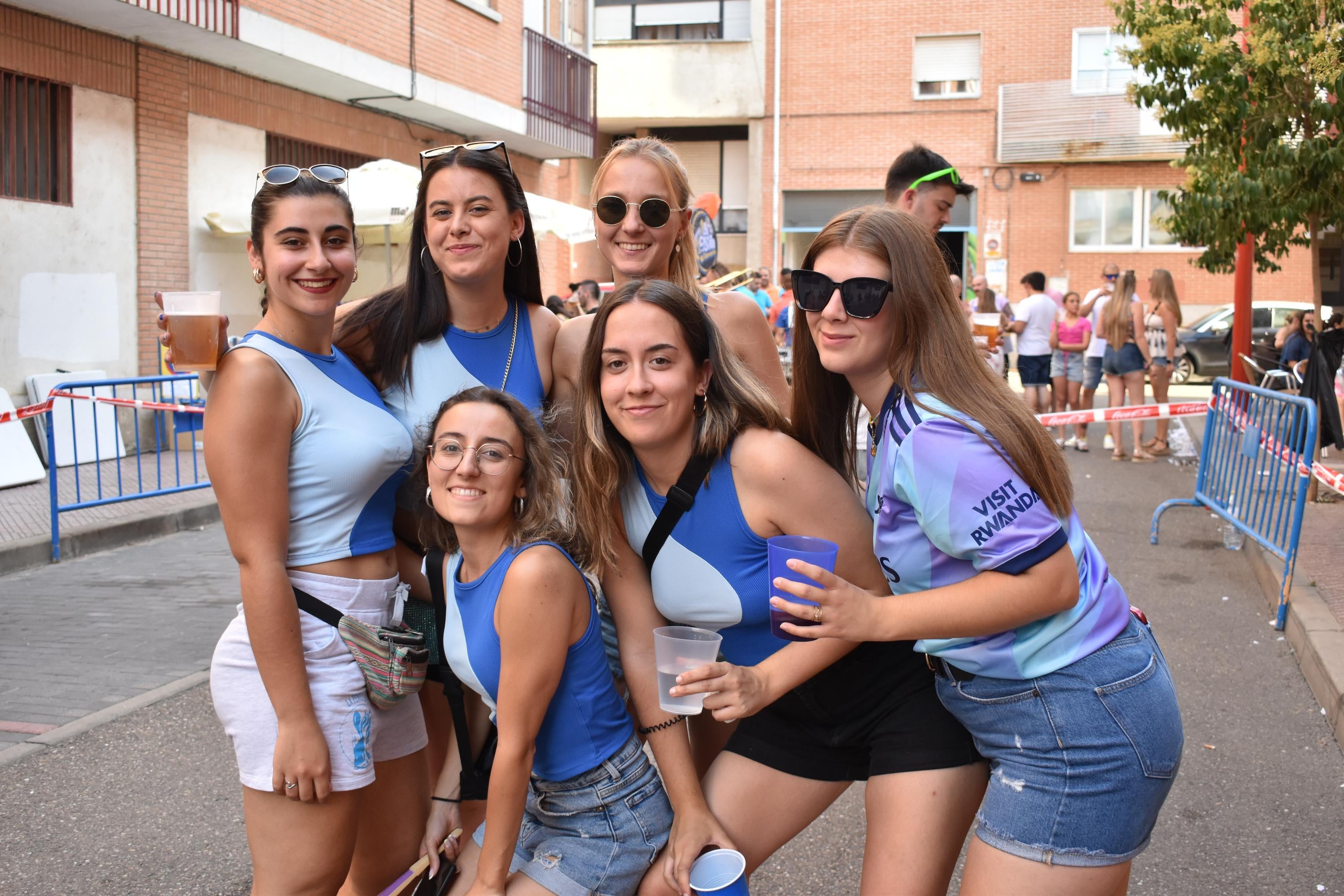 Los jóvenes toman las calles de Santa Marta con las sesiones de los tardeos