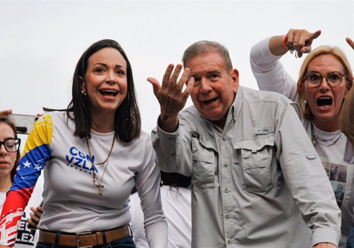 Los opositores María Corina Machado y Edmundo González.