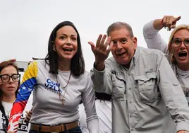 Los opositores María Corina Machado y Edmundo González.