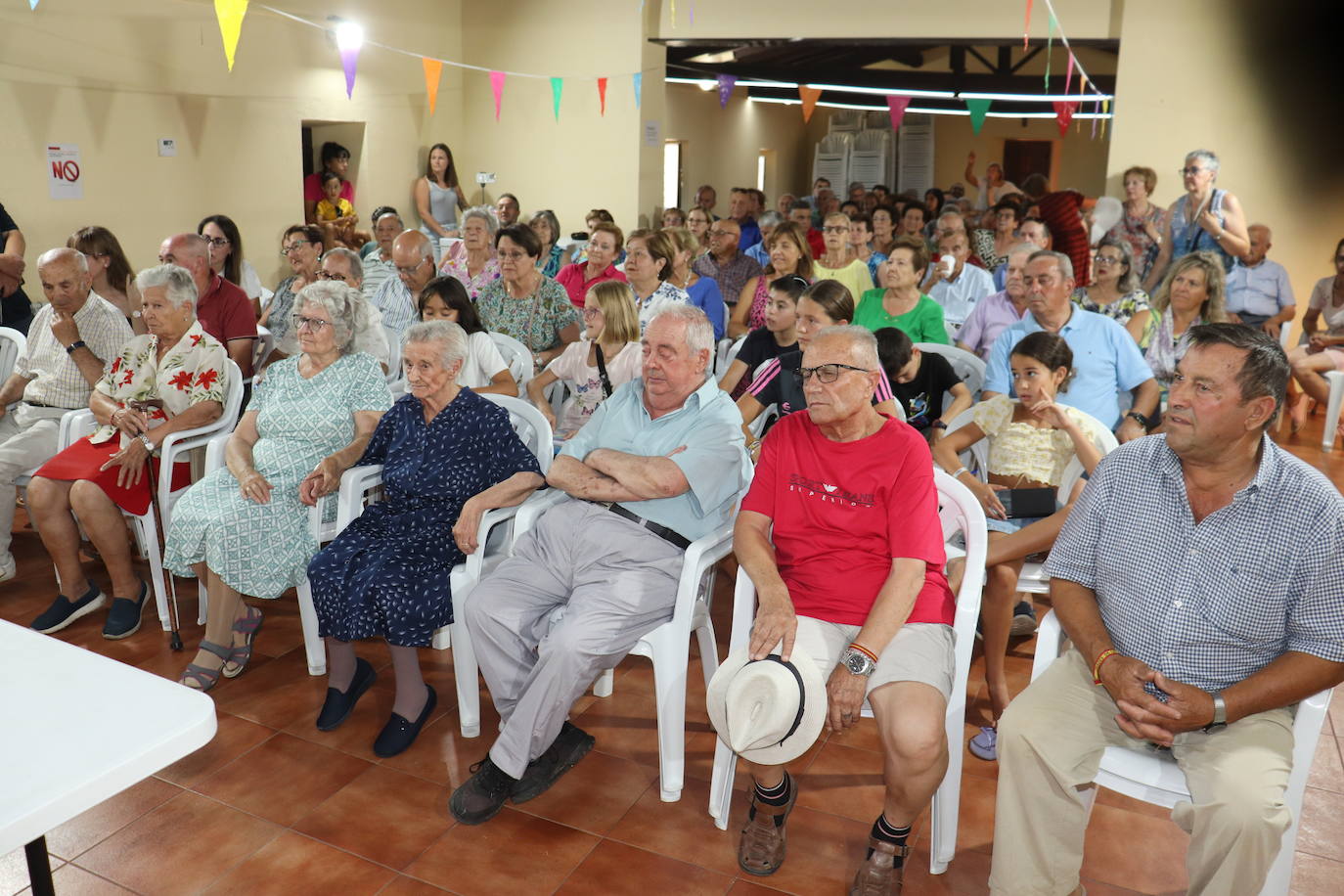 La centenaria salmantina Ubalda Fraile presume del chorizo de su pueblo: «Como este no he comido ninguno»