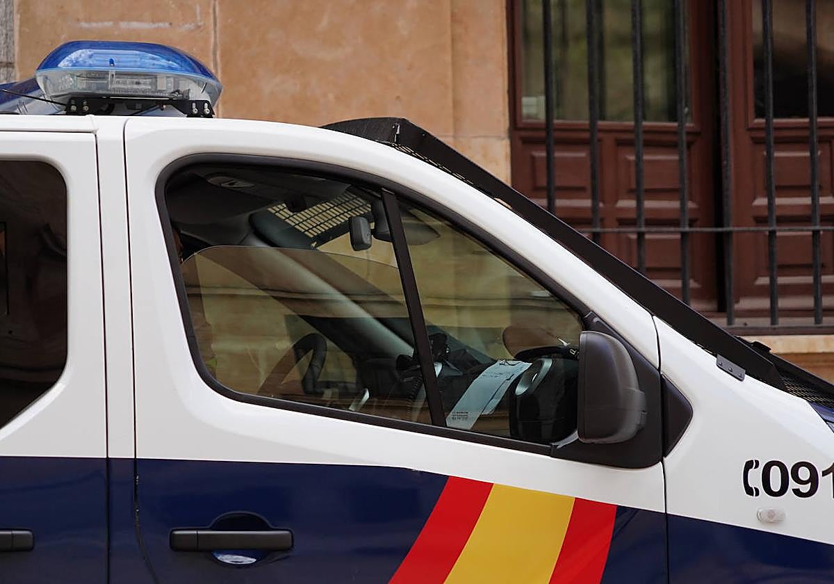 Furgón de la Policía Nacional