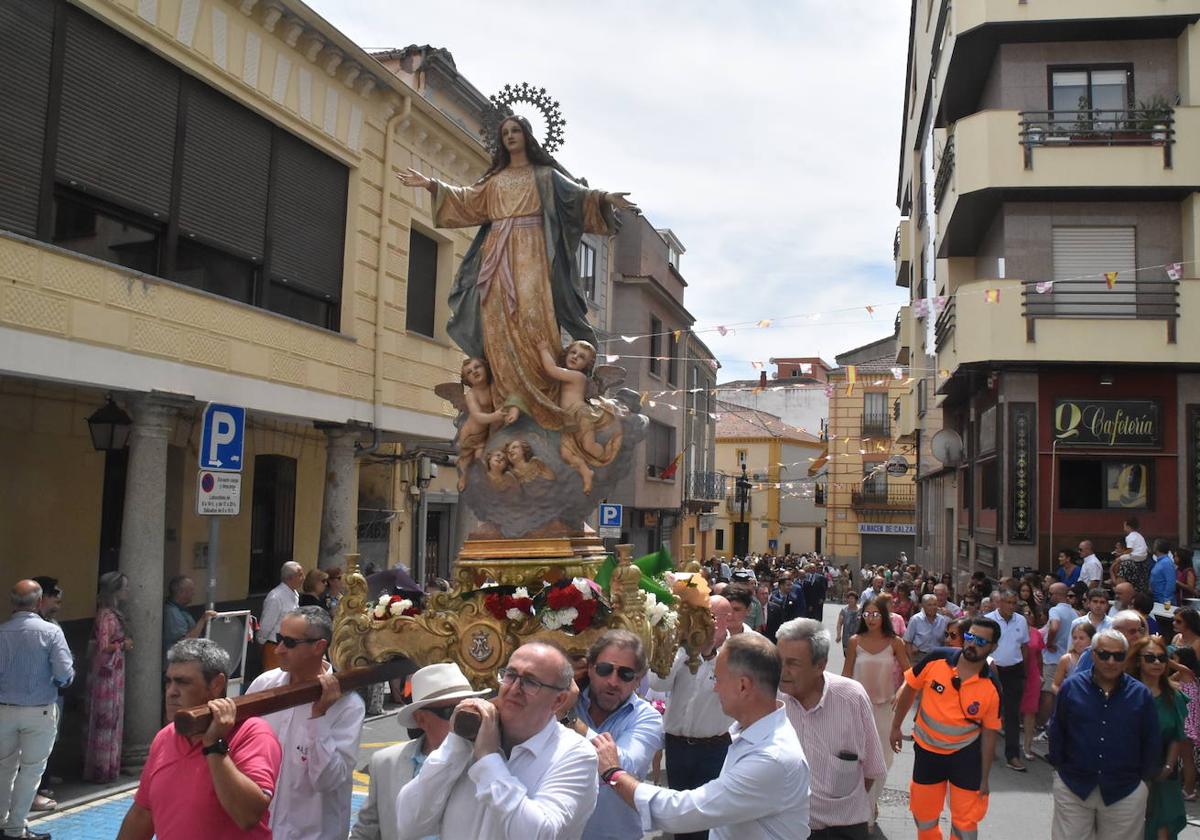 Imagen de la procesión de la Virgen de la Asunción.