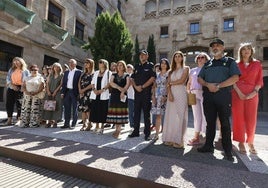 Minuto de silencio en la plaza de la Constitución.