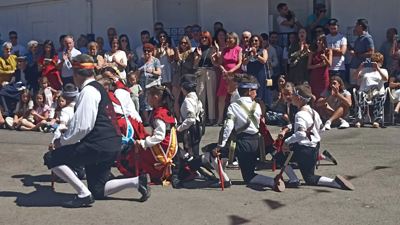 Cespedosa de Tormes honra a la Virgen del Carrascal