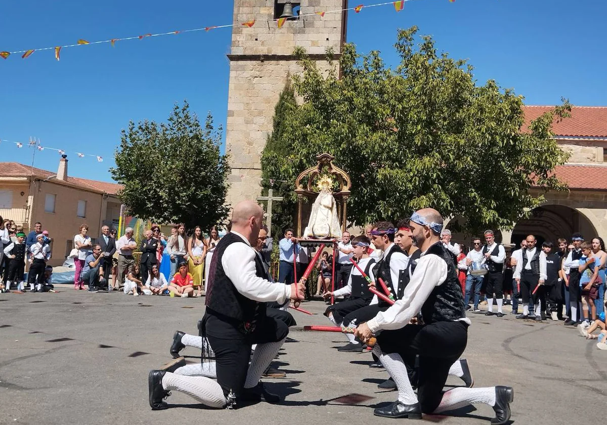 Cespedosa de Tormes honra a la Virgen del Carrascal