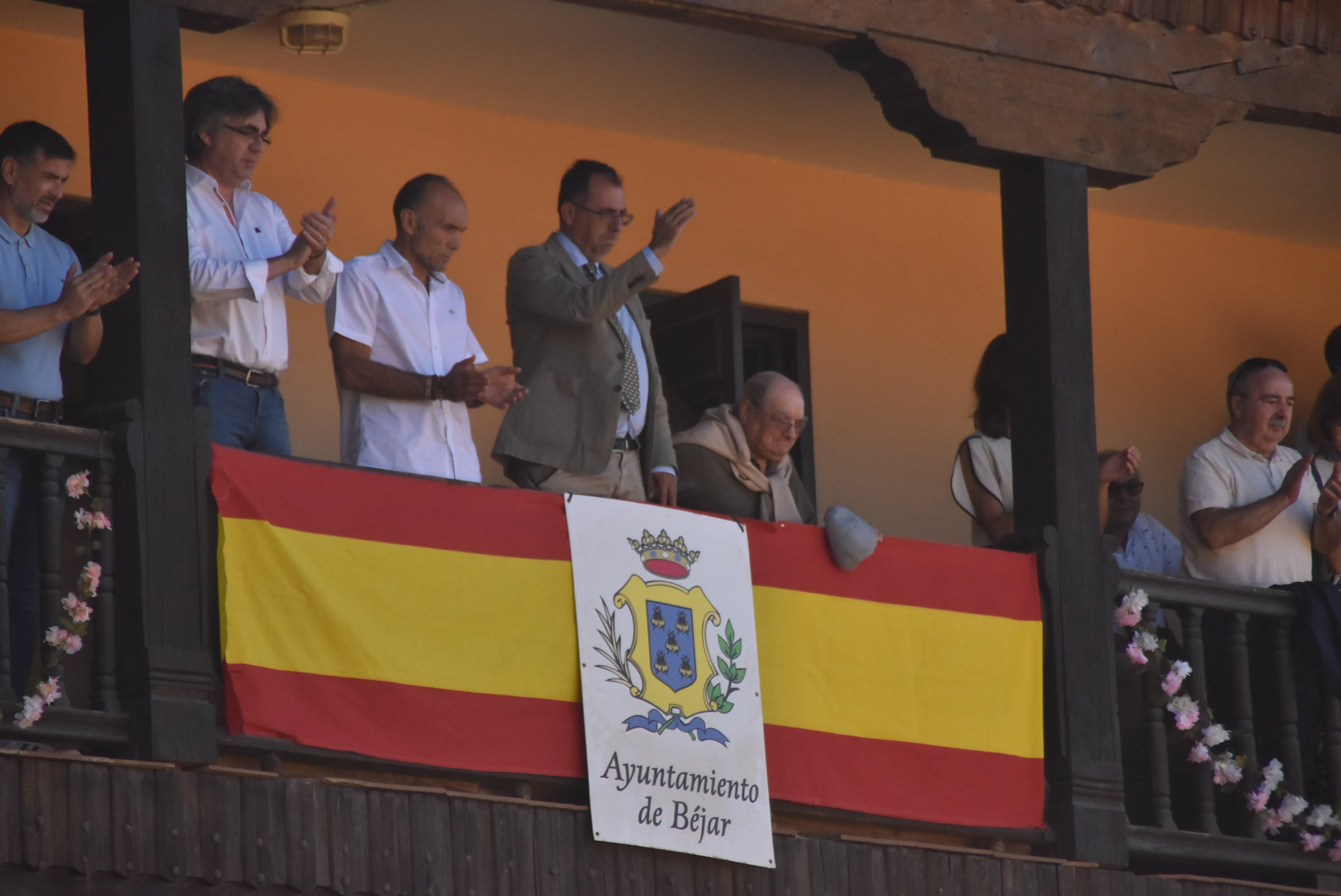 Puerta grande en Béjar para El Capea, Castaño y Diosleguarde