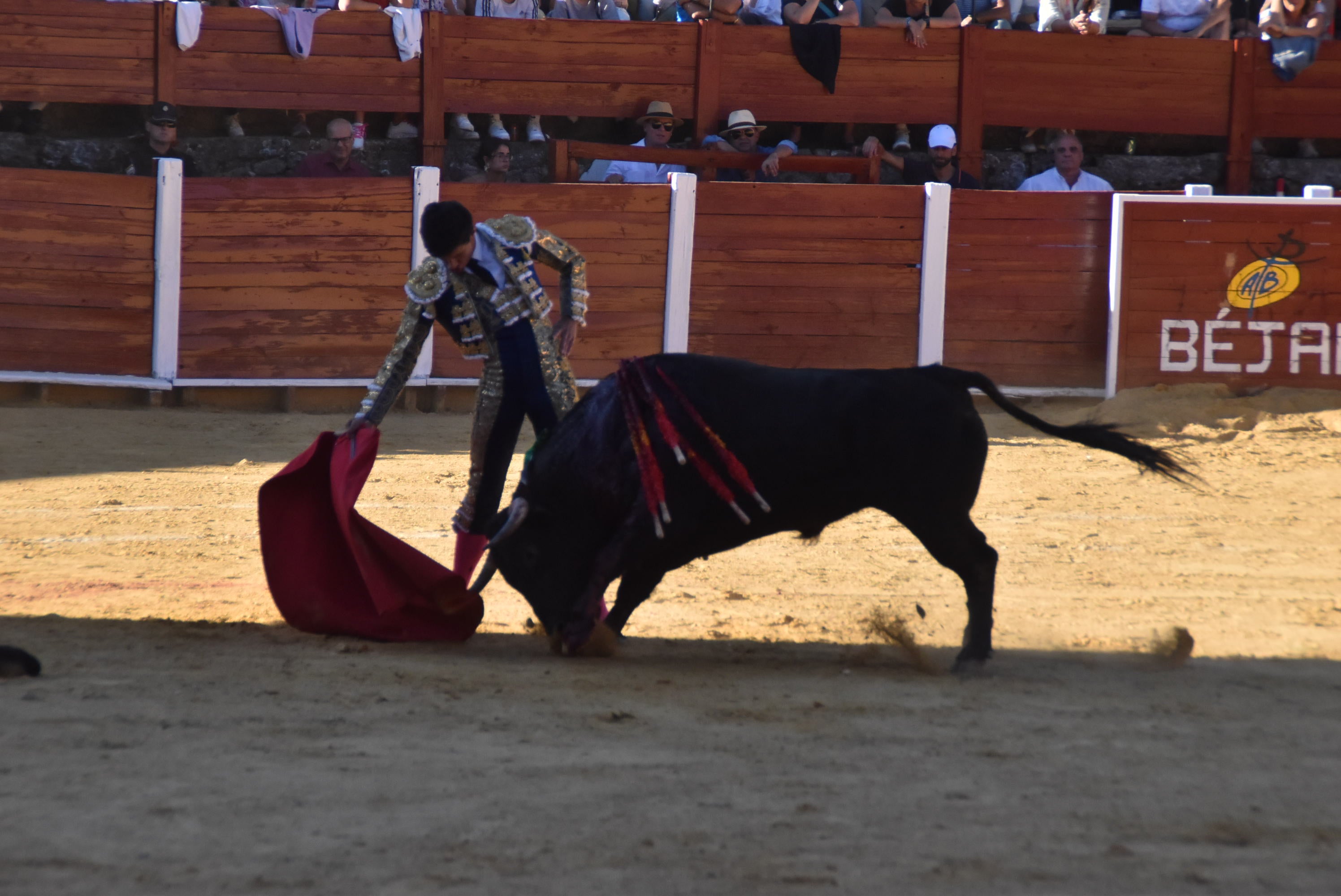 Puerta grande en Béjar para El Capea, Castaño y Diosleguarde