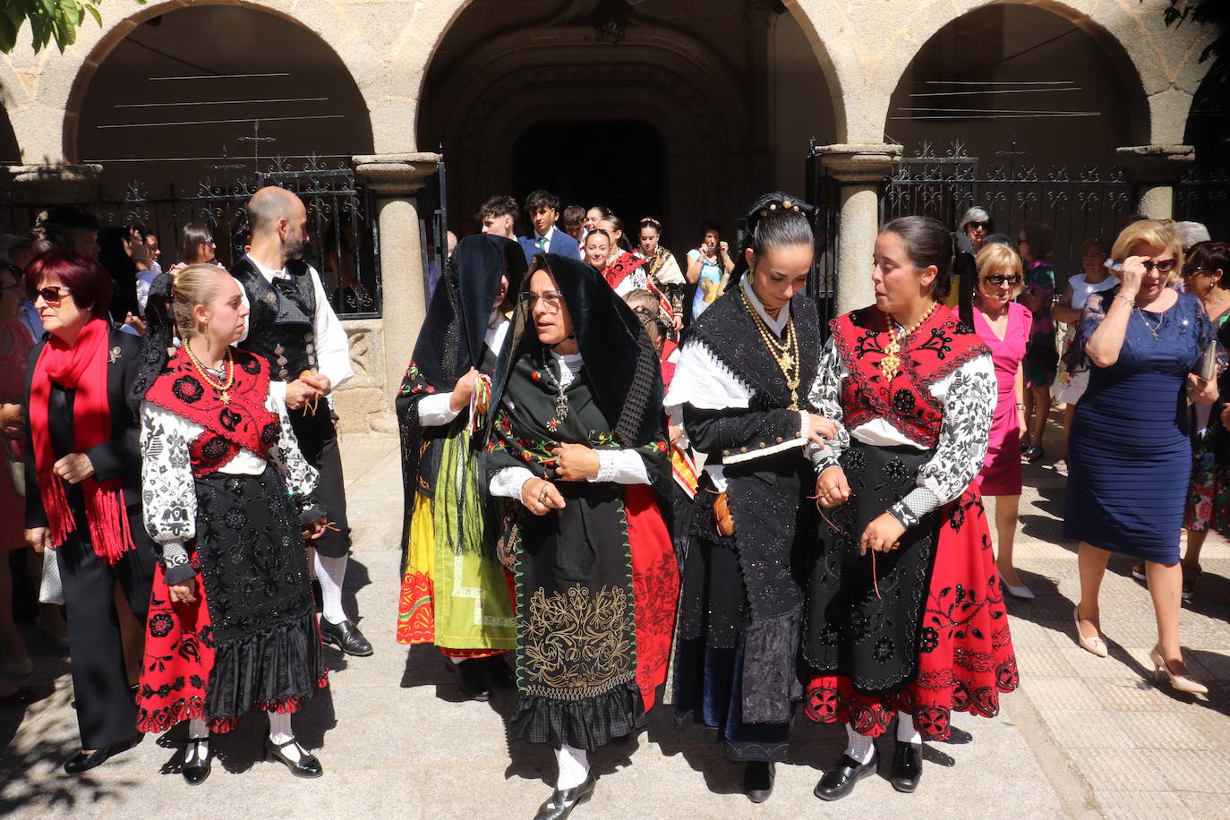 Sones de tradición para honrar a la Virgen del Carrascal en Cespedosa de Tormes
