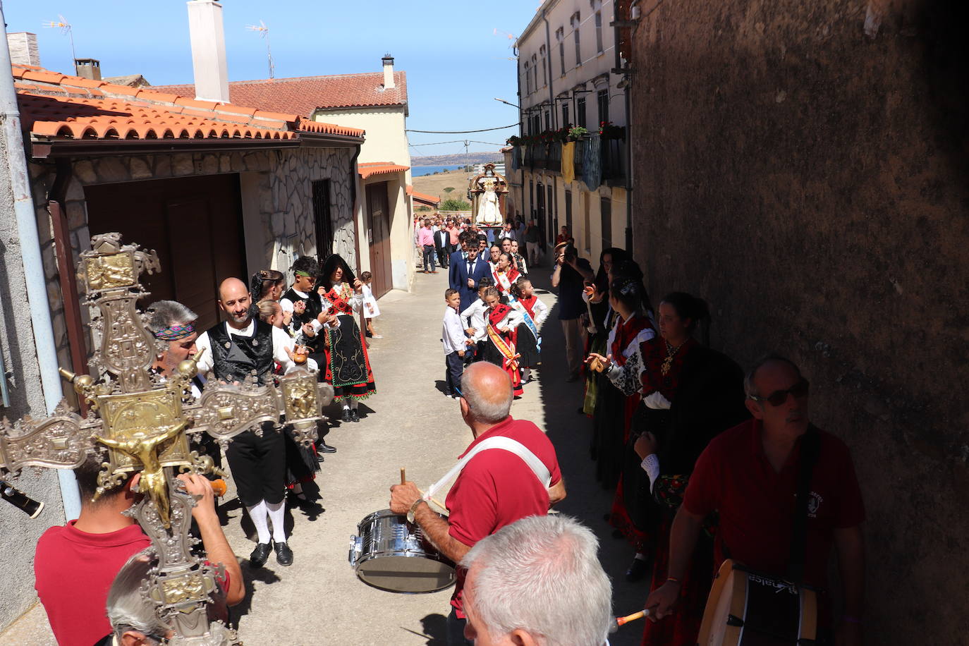 Sones de tradición para honrar a la Virgen del Carrascal en Cespedosa de Tormes