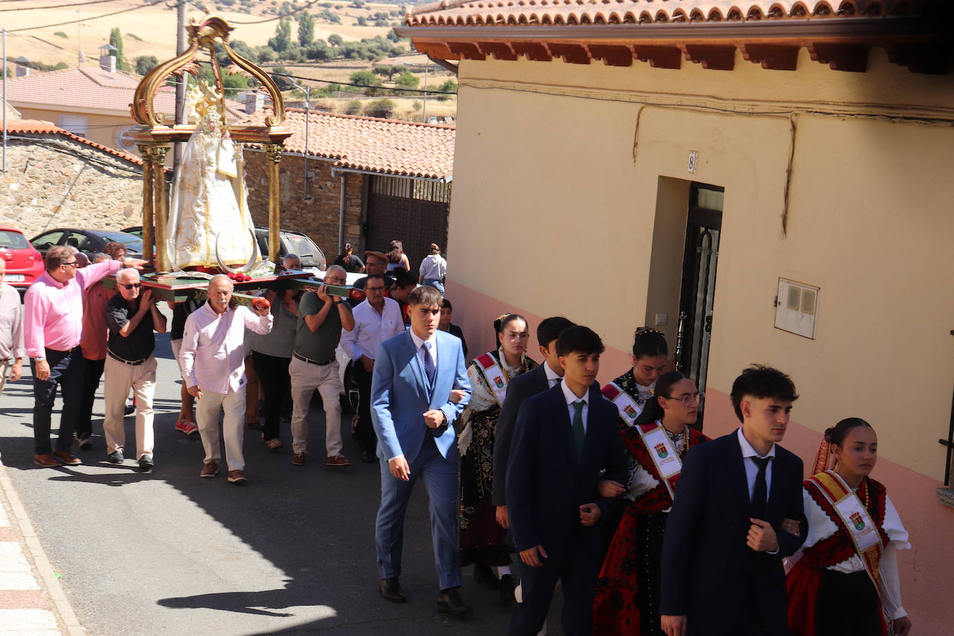 Sones de tradición para honrar a la Virgen del Carrascal en Cespedosa de Tormes