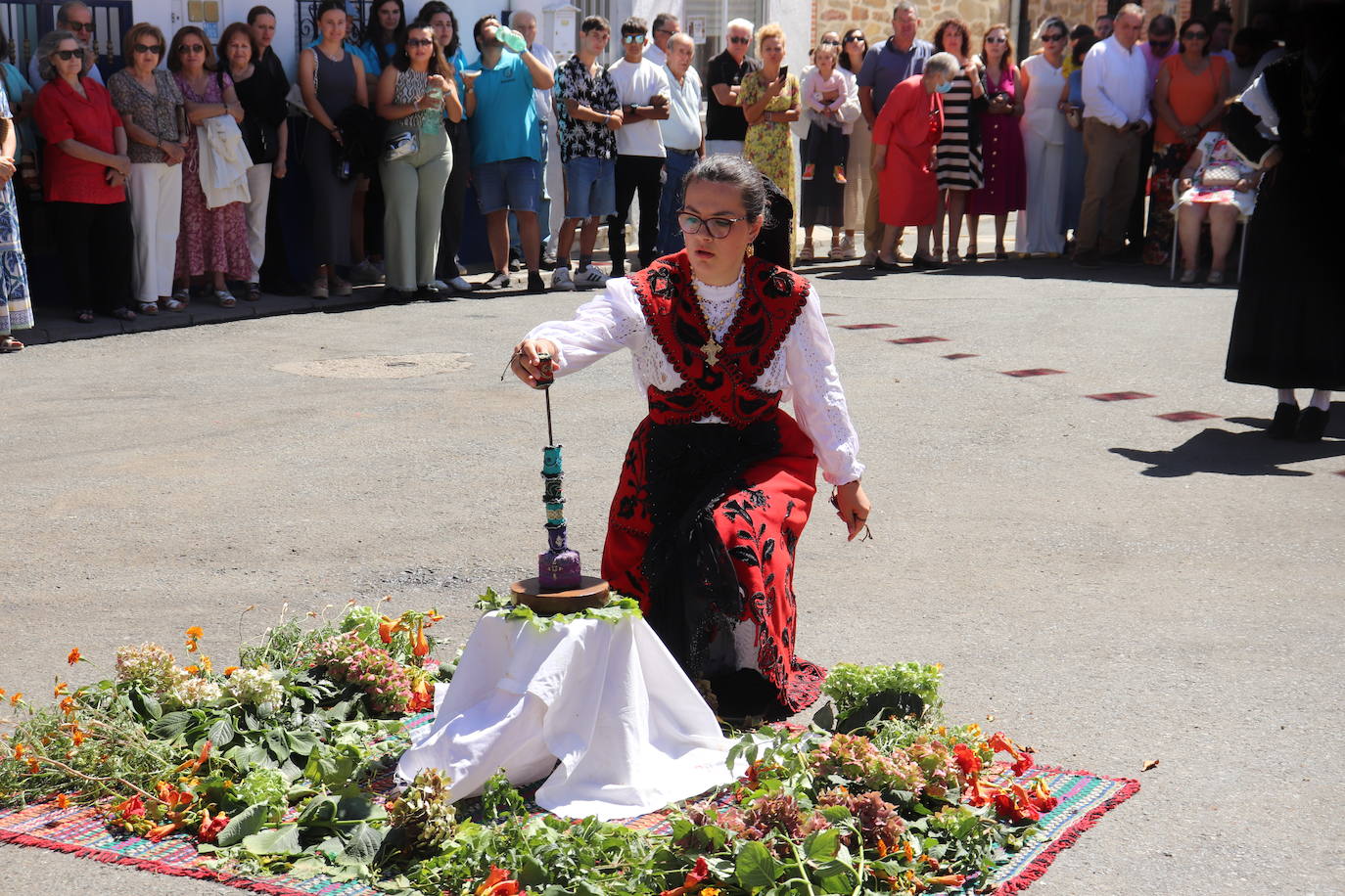 Sones de tradición para honrar a la Virgen del Carrascal en Cespedosa de Tormes